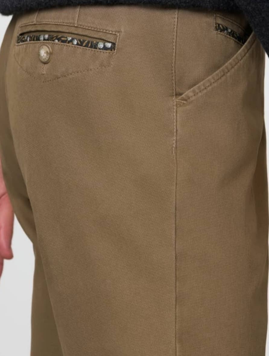 Pantalón chino de hombre  con bolsillos diagonales de Meyer - Imagen 2